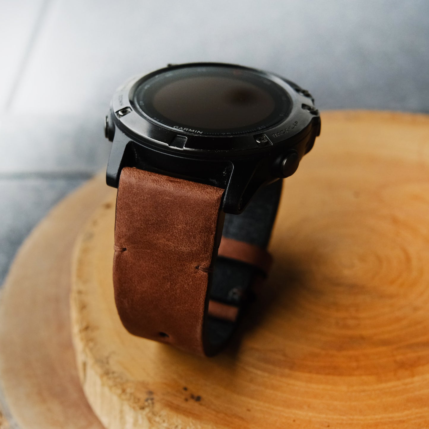 Crazy Horse Cowhide Dark Brown Minimalist Stitching Garmin Leather Strap