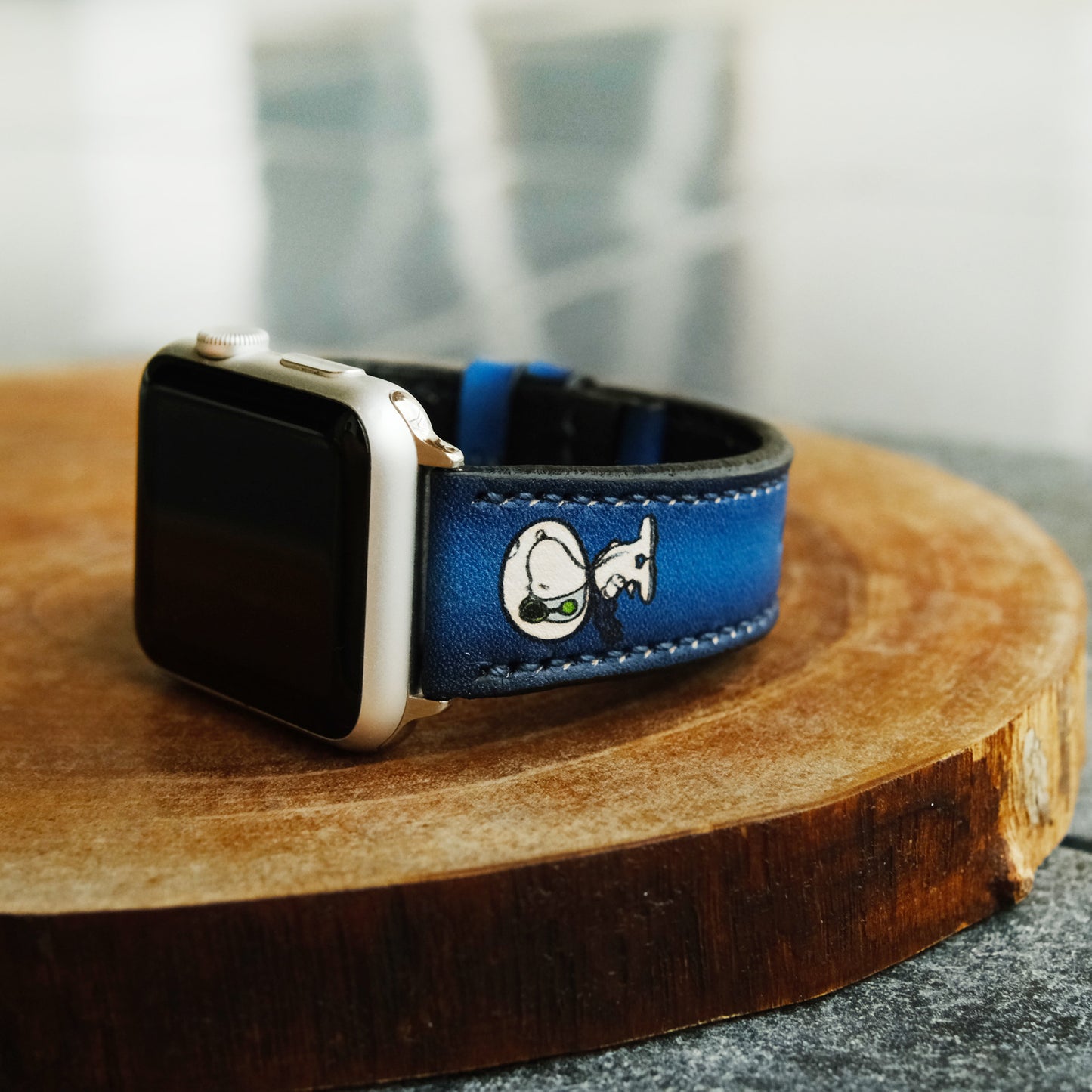 Apple Watch Snoopy Blue Strap