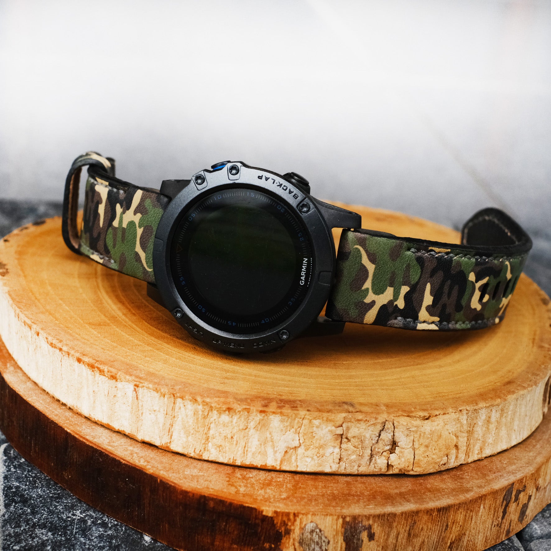 Garmin on sale camo band