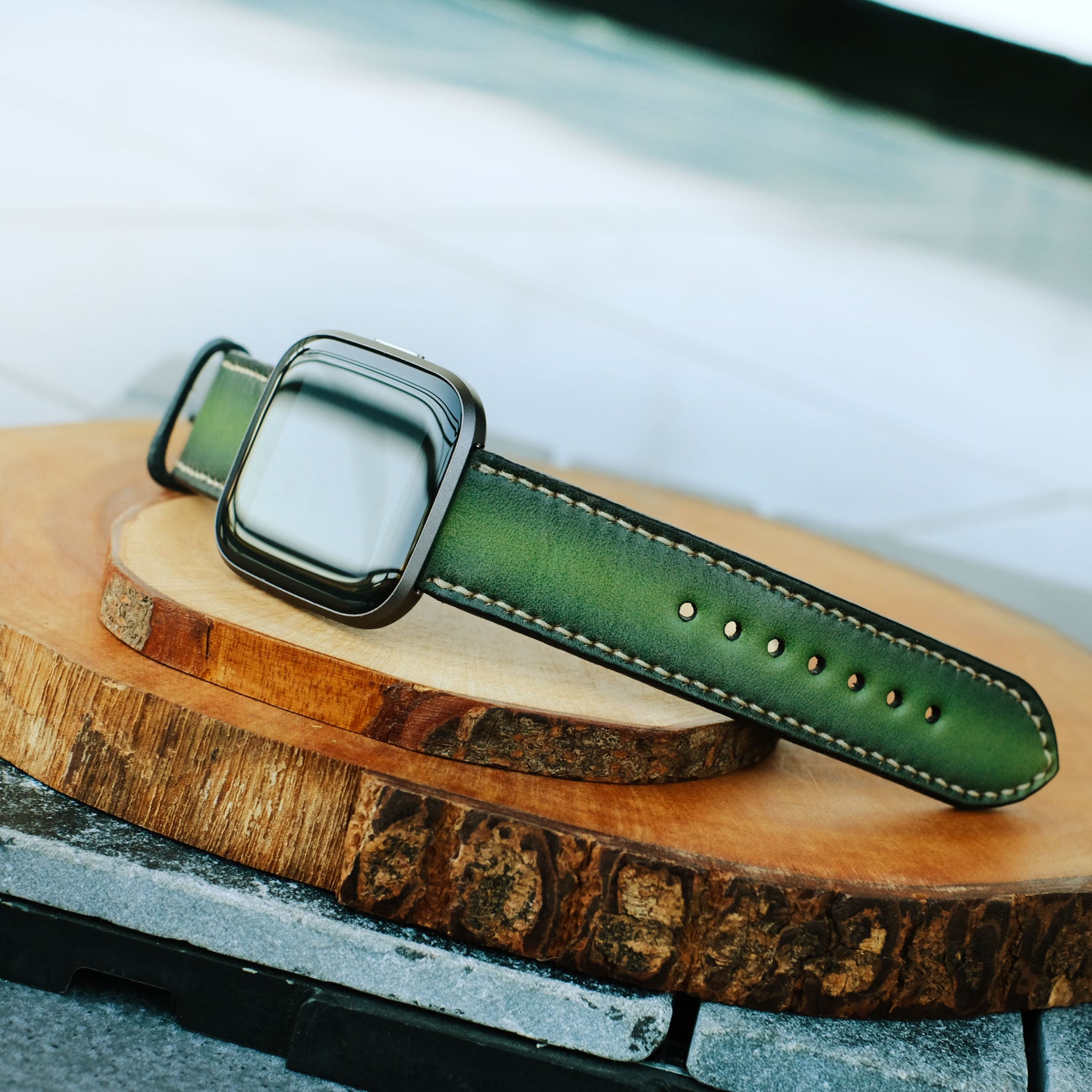 Fitbit Green Leather Strap For Fitbit Versa And Other Model - ruslieco