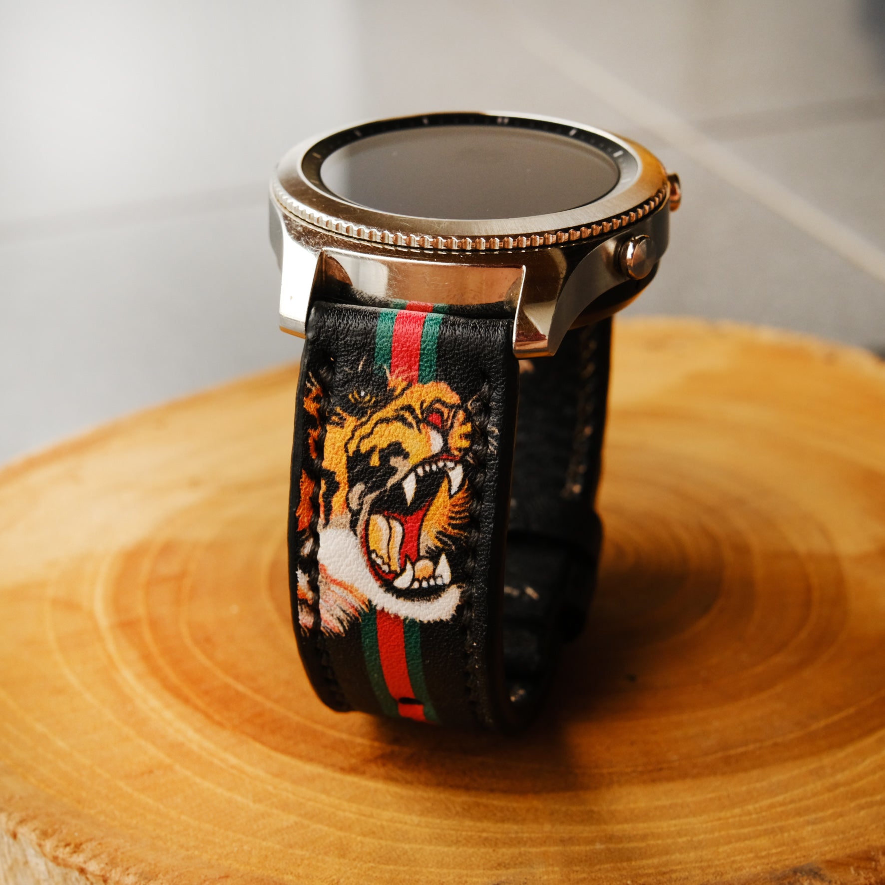 gucci tiger watch strap