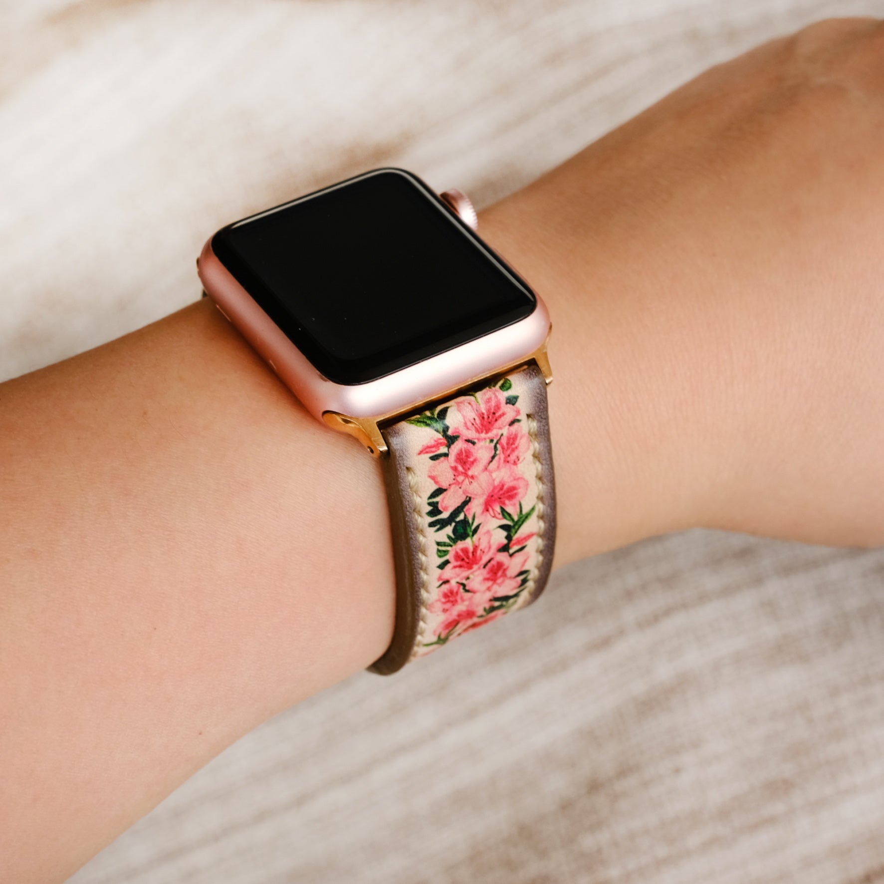 🍏💥 Upcycled LV Apple Watch Bands: Unleash the Style! 💥🍏 Upgrade yo