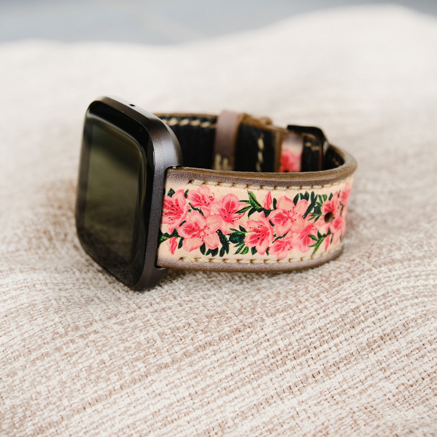 picture of fitbit strap for ladies