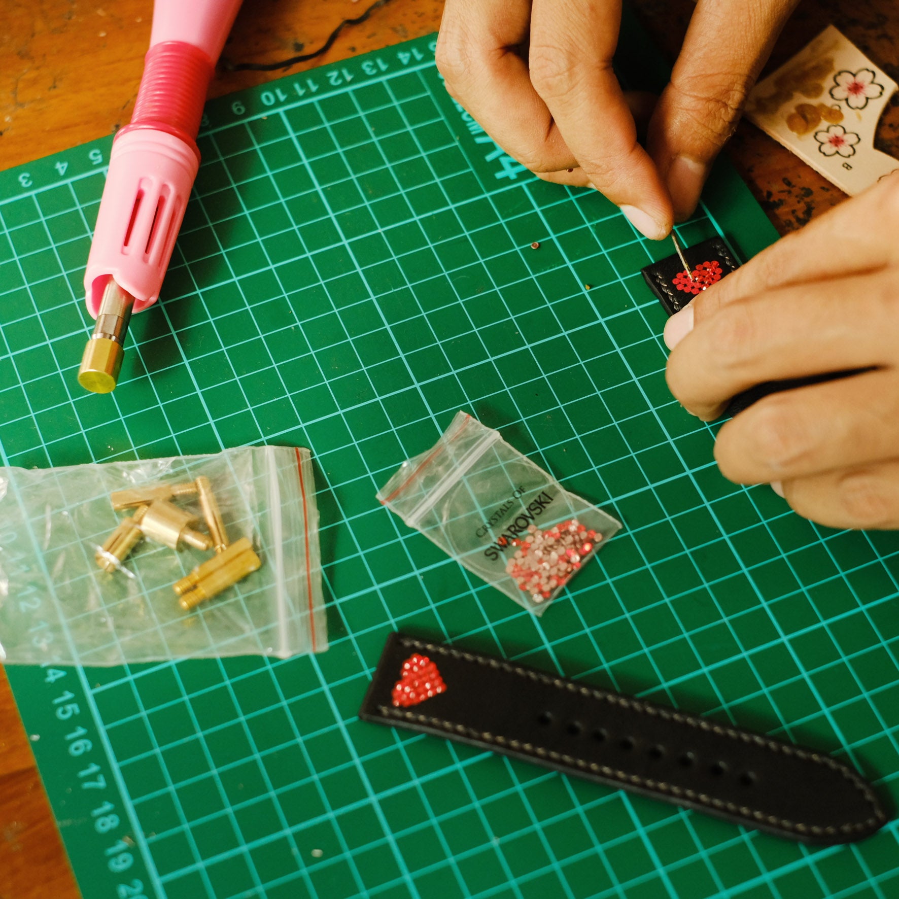 making watch band with swarovski crystals