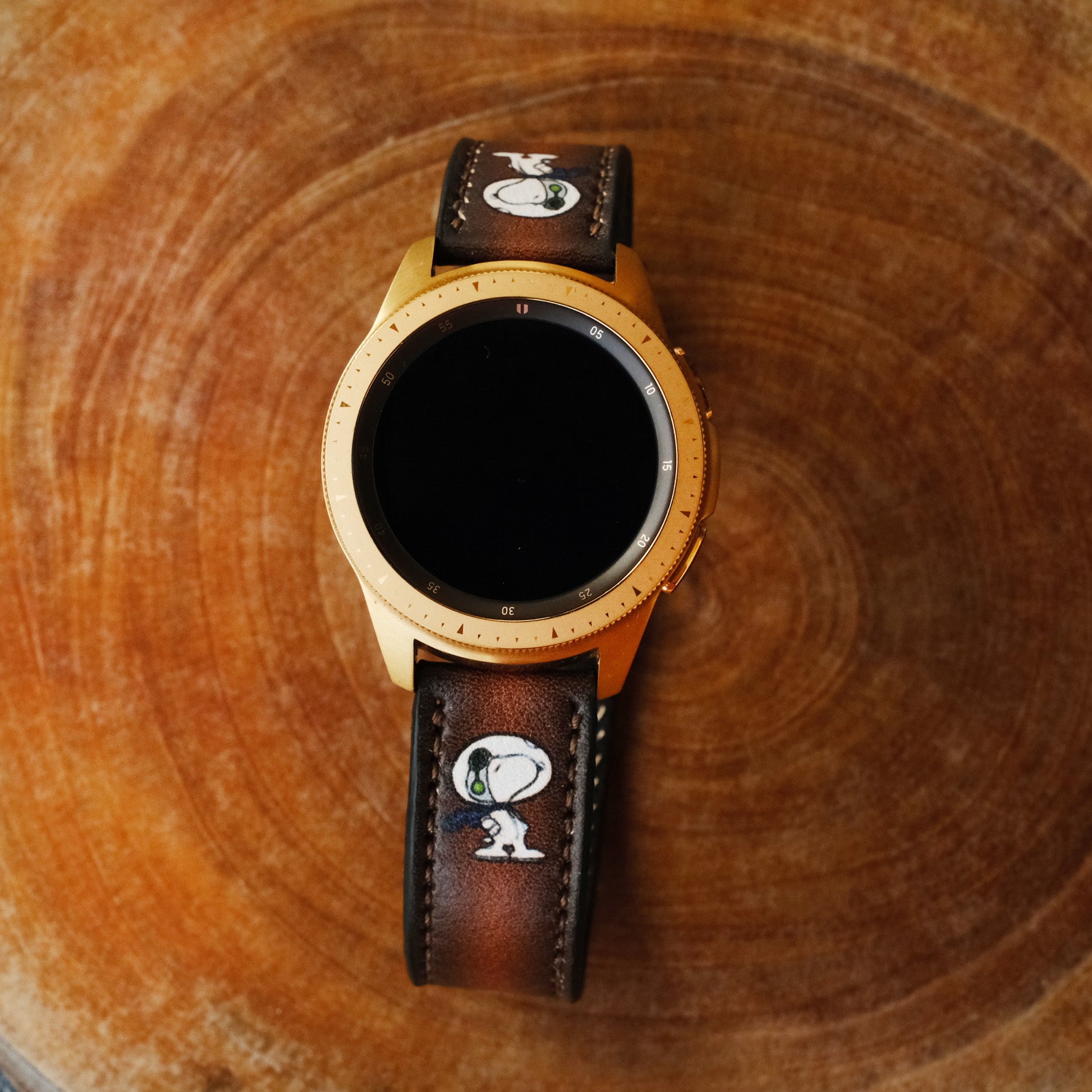 snoppy brown watch band